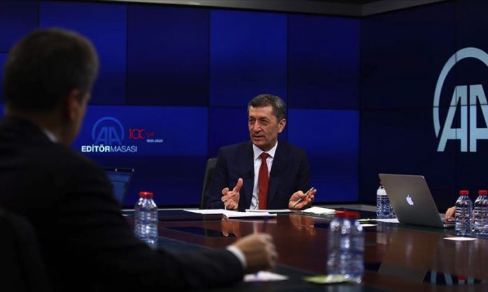 Milli Eğitim Bakanı Selçuk: Uzaktan eğitim dersleri 23 Mart’ta saat 09.00’da başlayacak
