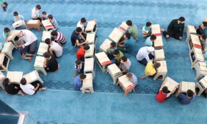 Kur’an Kursu Öğreticilerine de Ücret Ödenecek!