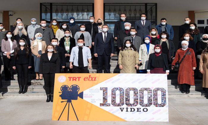 EBA TV Öğretmenleri 10 Ayda 10.000 Ders Videosu ile Rekora İmza Attı