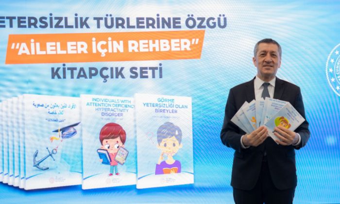 Bakan SELÇUK, Özel Gereksinimli Öğrencilerin Velileri İçin Hazırlanan Rehber Kitapçıkları Tanıttı