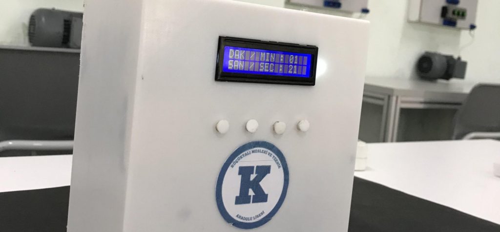 Meslek Lisesi Öğretmenleri, ‘Hava Dezenfekte Cihazı’ Ve ‘Temassız Termometre’ Üretti