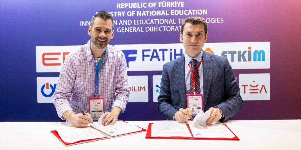 Öğretmen Ve Öğrencilerin Dijital Becerilerini Geliştirecek Adım: Canva İle İş Birliği