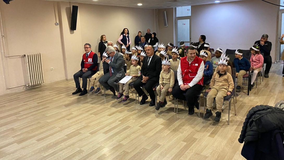 Bakanlığımız ve Türk Kızılay Birlikteliğiyle Öğrencilere Umut Aşılanıyor