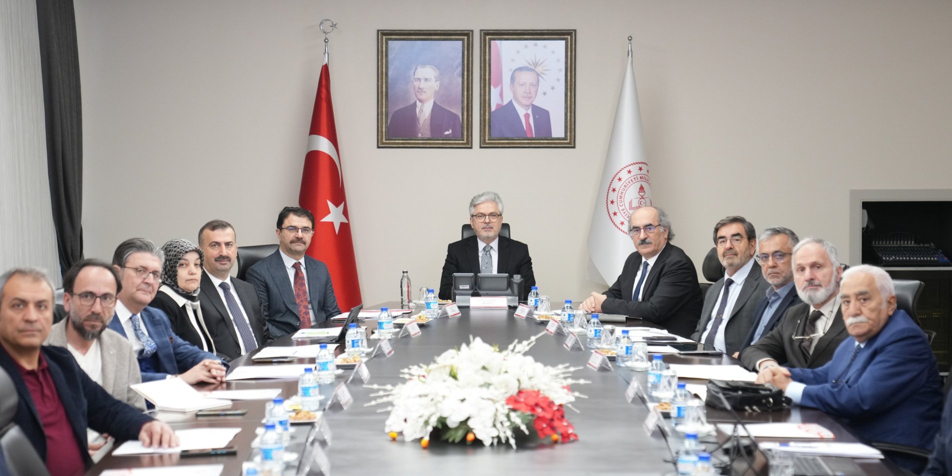 "ÖĞRENCİLERİN SÖZ VARLIĞININ TESPİTİ, GELİŞTİRİLMESİ VE İZLENMESİ" PROJESİNİN İLK BİLİM KURULU TOPLANTISI YAPILDI