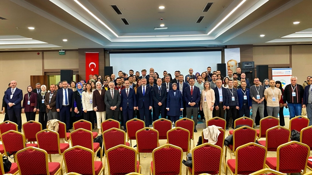 "İmam Hatip Okullarında Öğrenme Kayıplarının Telafisi ve Öğrenim Sürecinin Zenginleştirilmesi Projesi" Çalıştayı Ankara'da gerçekleştirildi.