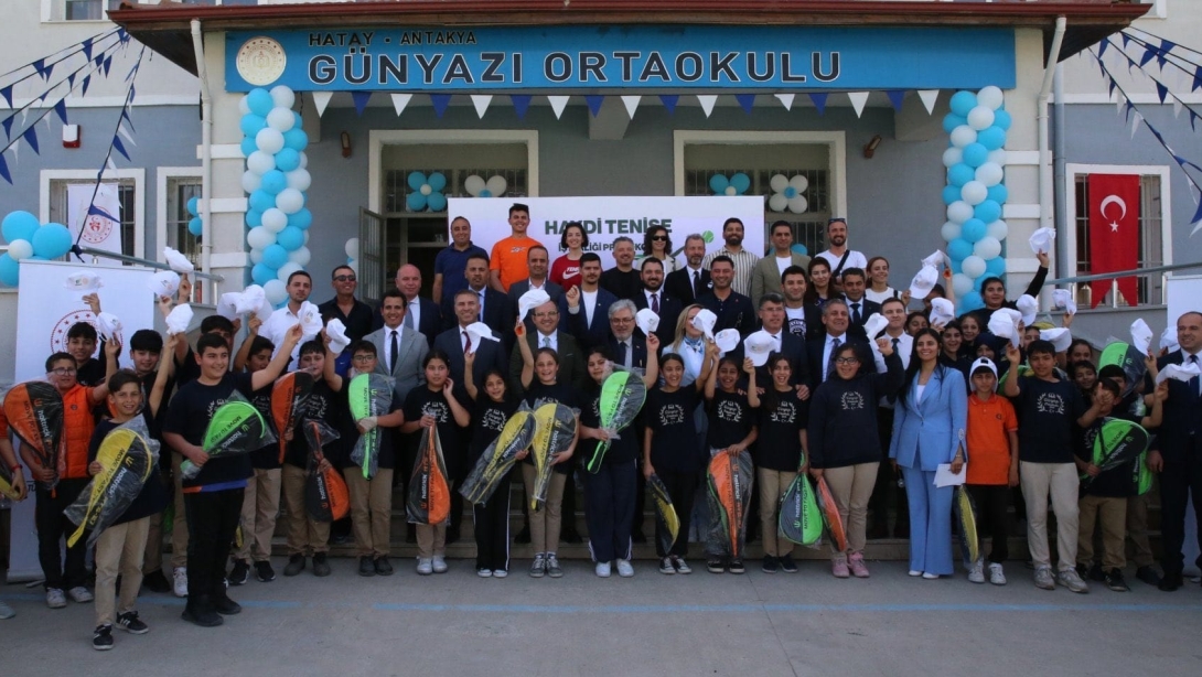 "Haydi Tenise" Projesinin Tanıtımı Bakan Yardımcımız Sayın Ömer Faruk Yelkenci'nin Katılımıyla Gerçekleştirildi.