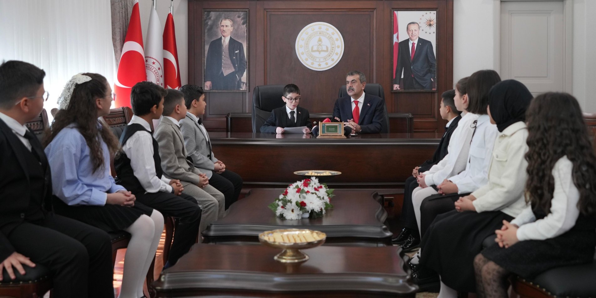 BAKAN TEKİN, 23 NİSAN