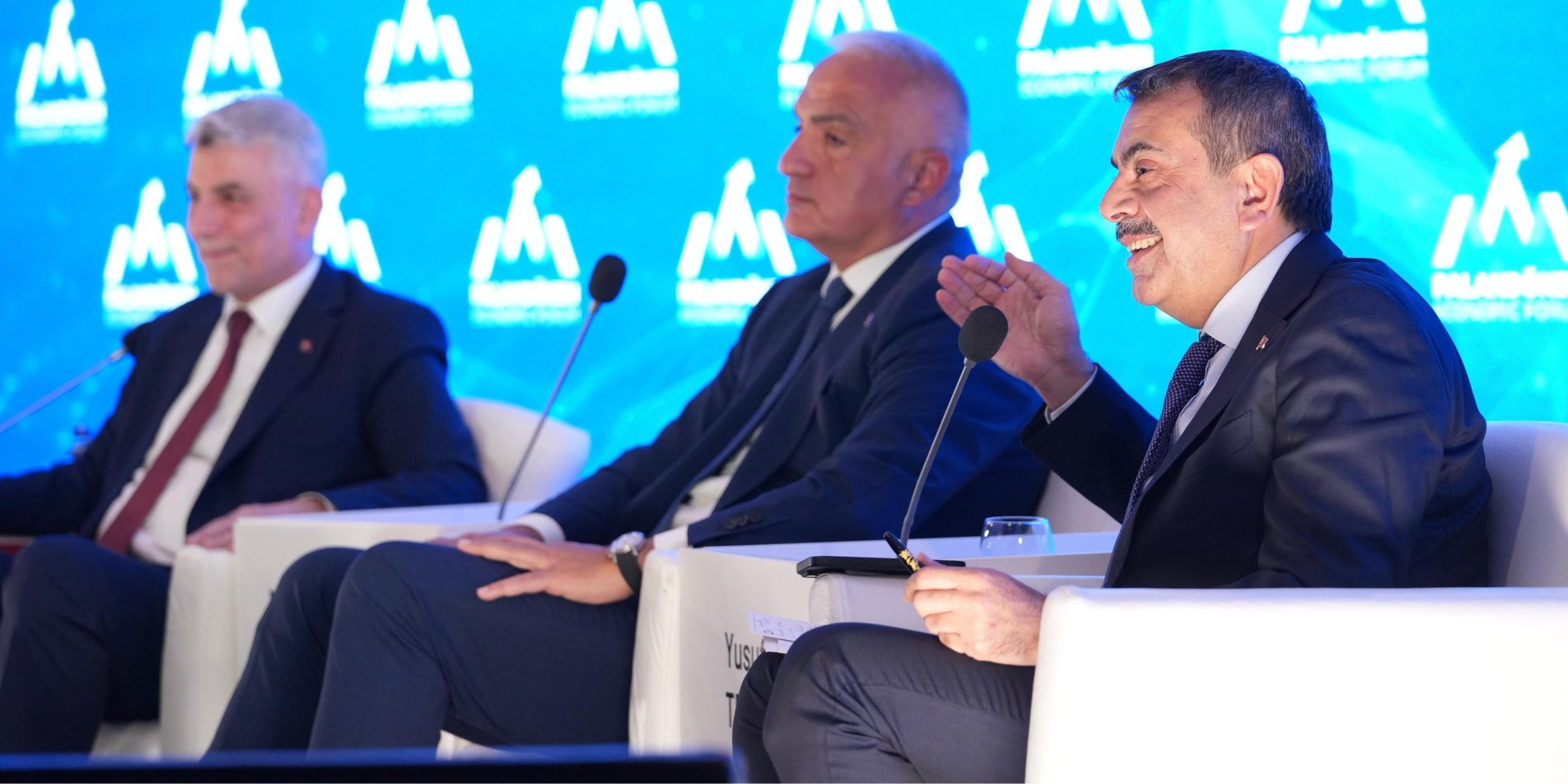 BAKAN TEKİN, PALANDÖKEN EKONOMİ FORUMU