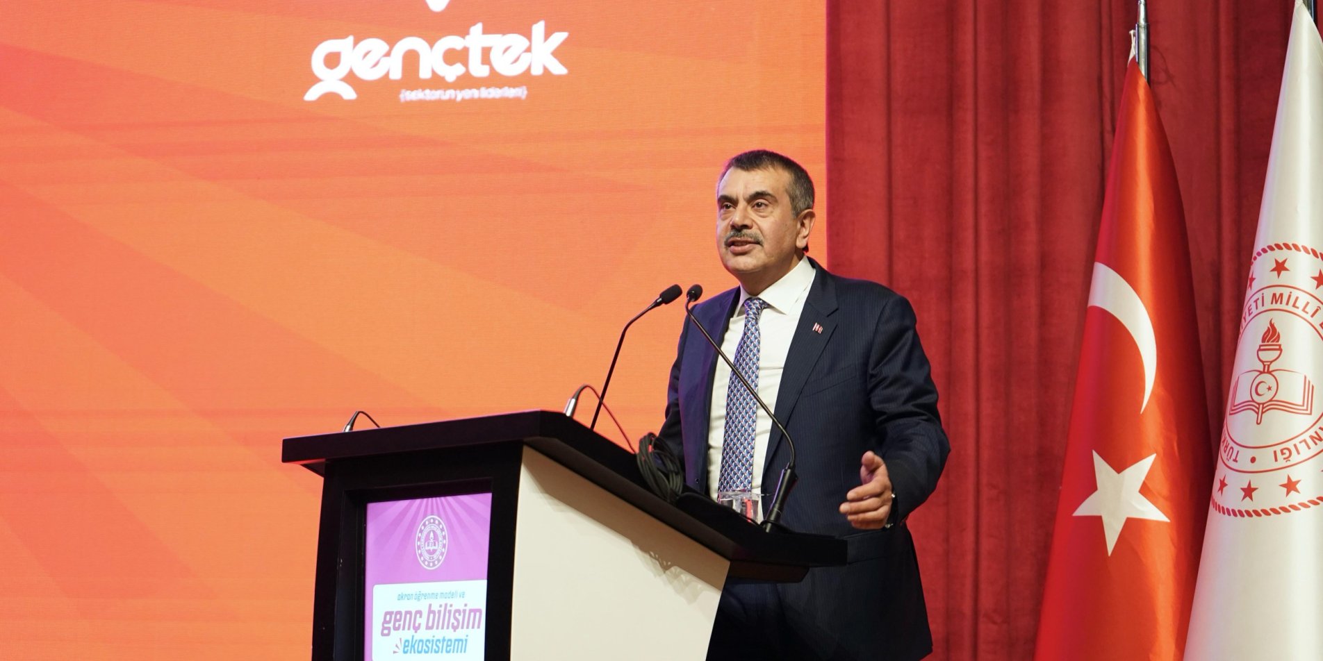 Gençtek “Akran Öğrenme Ve Genç Bilişim Ekosistemi Zirvesi” Açılışı Gerçekleştirildi