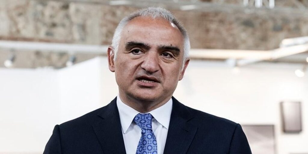 Kurban Bayramı Tatili 9 Gün Olacak mı? Bakan Ersoy’dan Açıklama Geldi