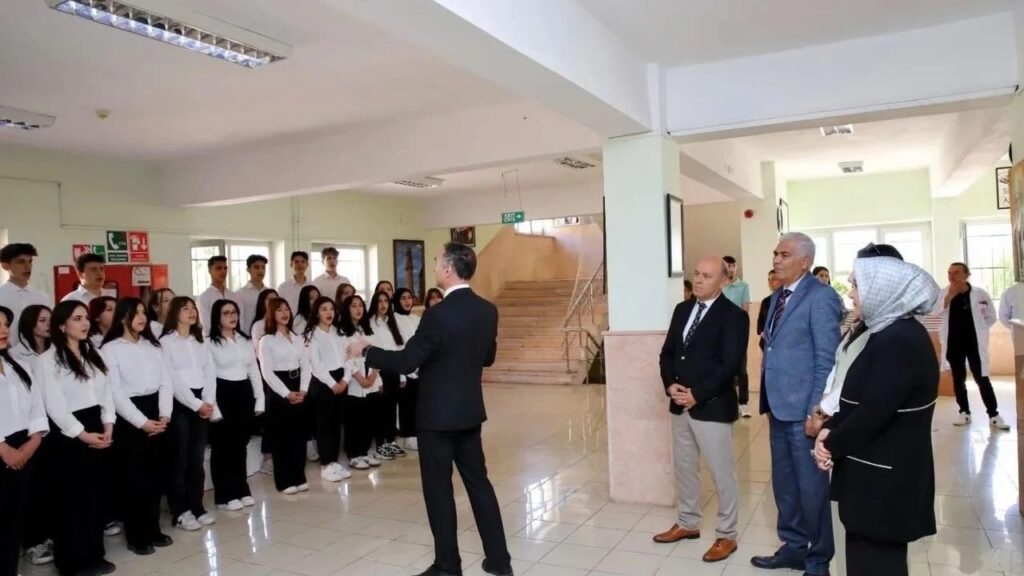 Vefat Eden Öğretmenin Yarım Kalan Eseri Tamamlandı