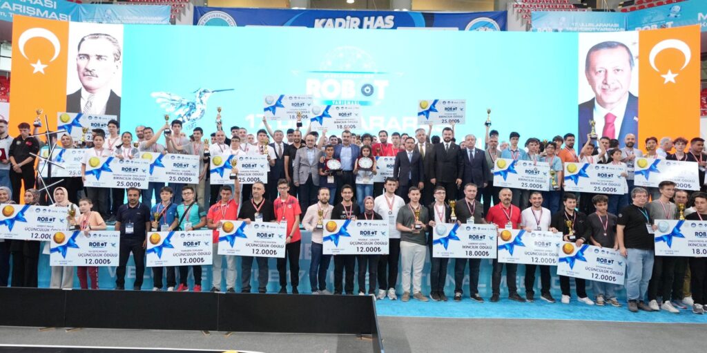 17. Uluslararası Meb Robot Yarışması Ödül Töreni, Bakan Tekin’in Katılımıyla Yapıldı