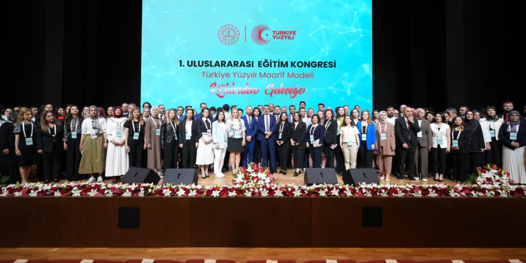 “1. Uluslararası Eğitim Kongresi” Başladı