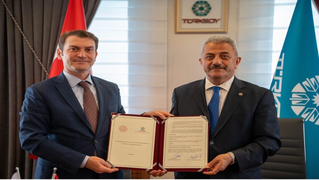 Millî Eğitim Bakanlığı İle Türksoy Arasında Eğitim Ve Kültür Alanında İş Birliği Protokolü İmzalandı