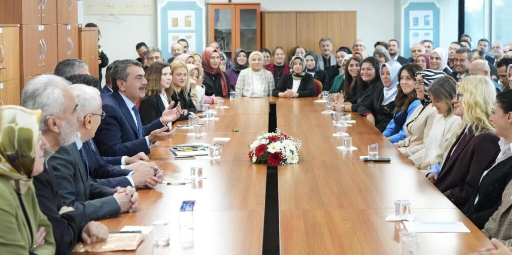 2025 Yılı Uzman Öğretmenlik ve Başöğretmenlik Takvimi Yayımlandı