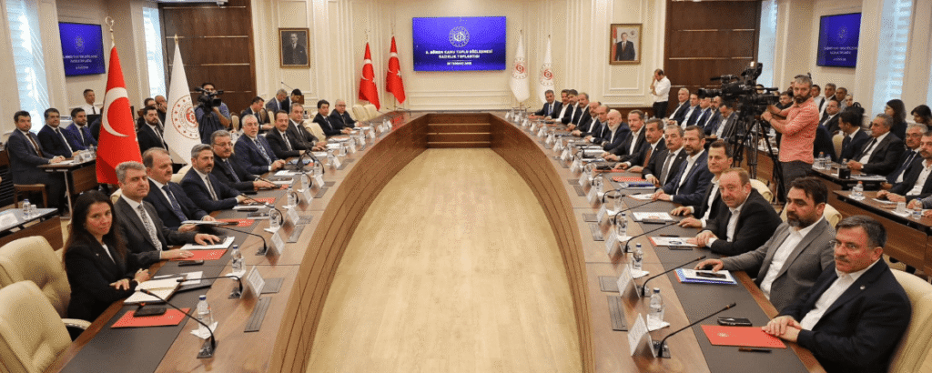 Memurlar Pazartesi Günü İş Bırakıyor