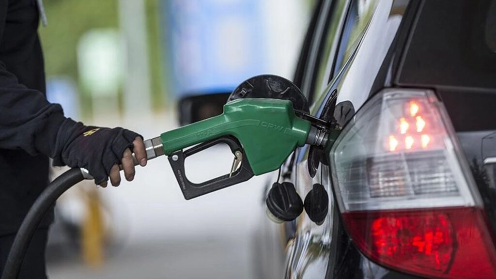 Benzin Ve Motorine Zam Geliyor