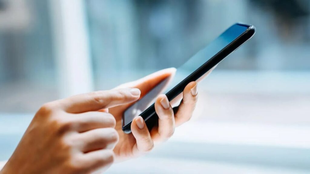 Sınıflarda Cep Telefonu Bulundurulmayacak